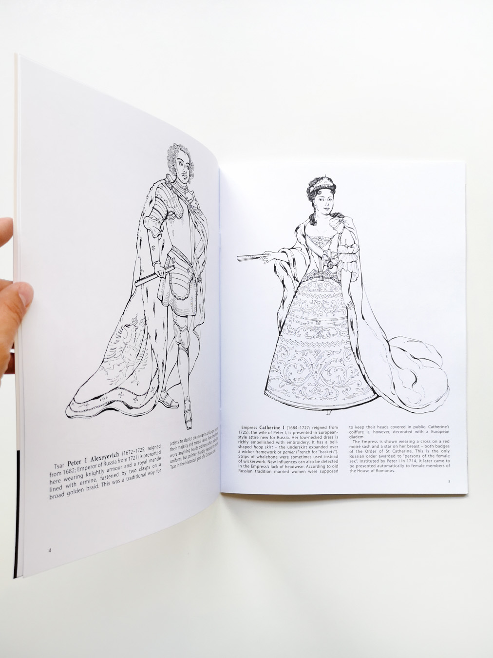 The Romanov Dinasty Costumes. A colouring book - Image 5