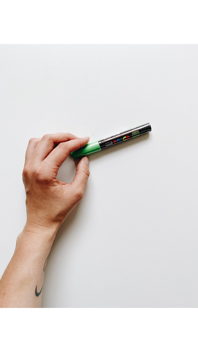 Маркер Posca 0.7мм, яблочно-зеленый