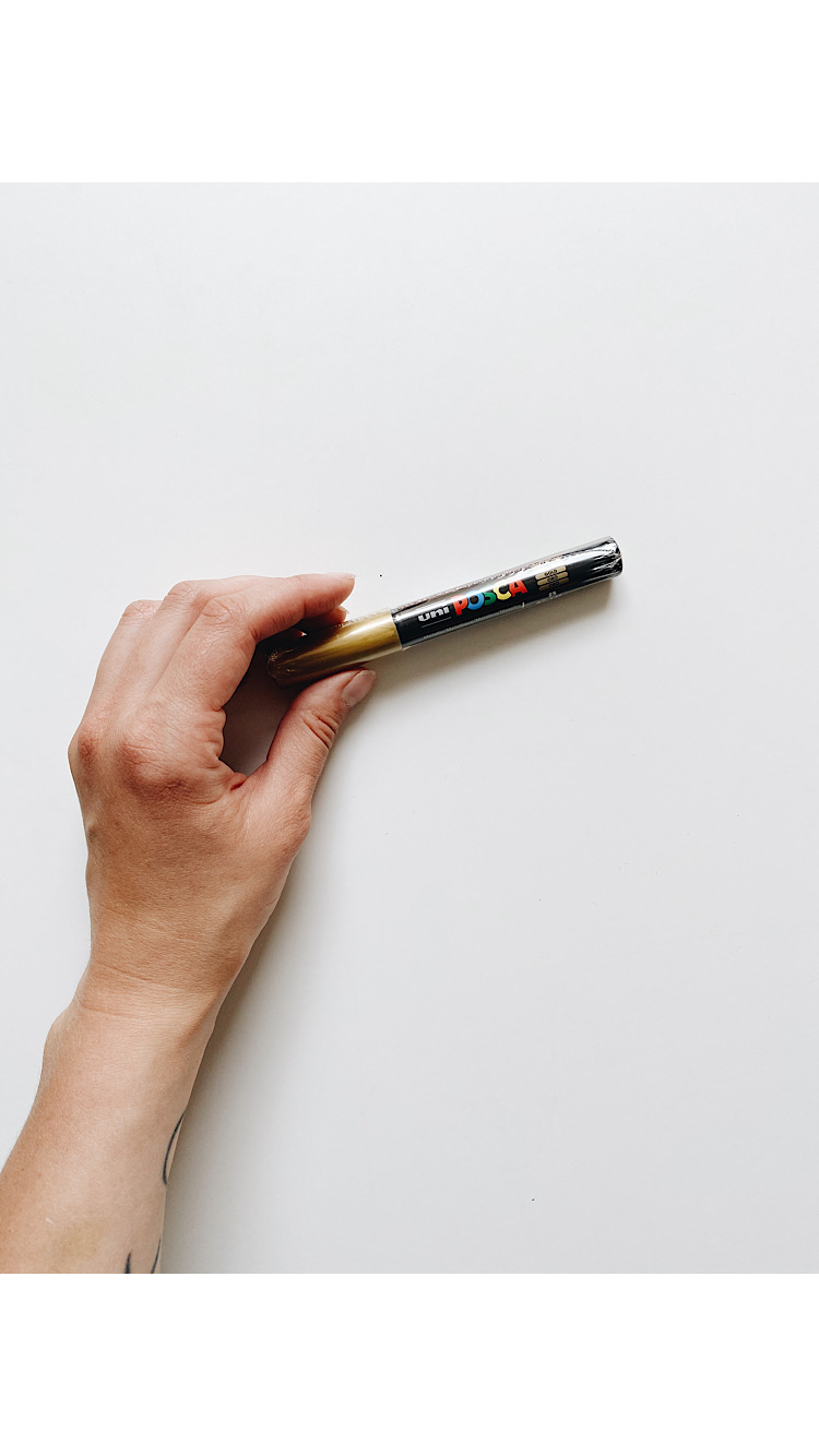 Маркер Posca 0.7мм, золотой